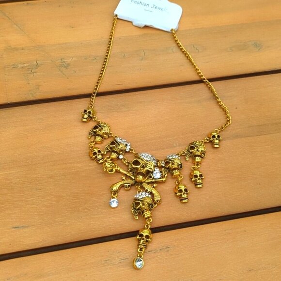 Ornate Gold Skull Alloy Jewel Necklace with Gothic Design - New - Picture 2 of 4